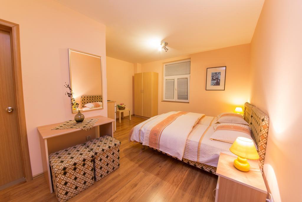 Apartments Bokan Τσέτινιε Εξωτερικό φωτογραφία