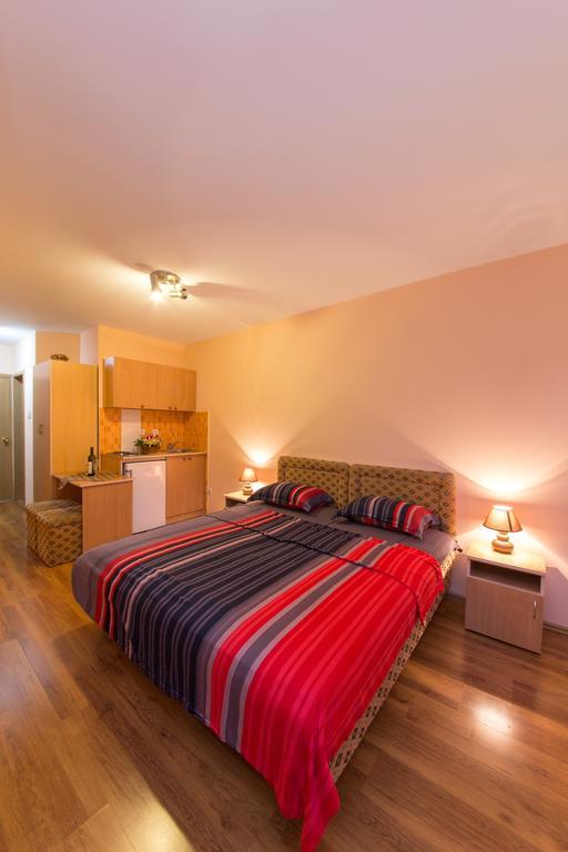Apartments Bokan Τσέτινιε Δωμάτιο φωτογραφία