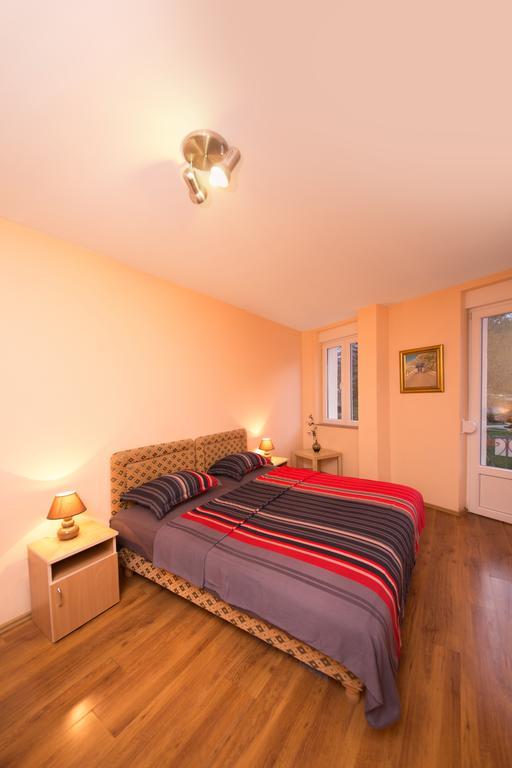 Apartments Bokan Τσέτινιε Εξωτερικό φωτογραφία