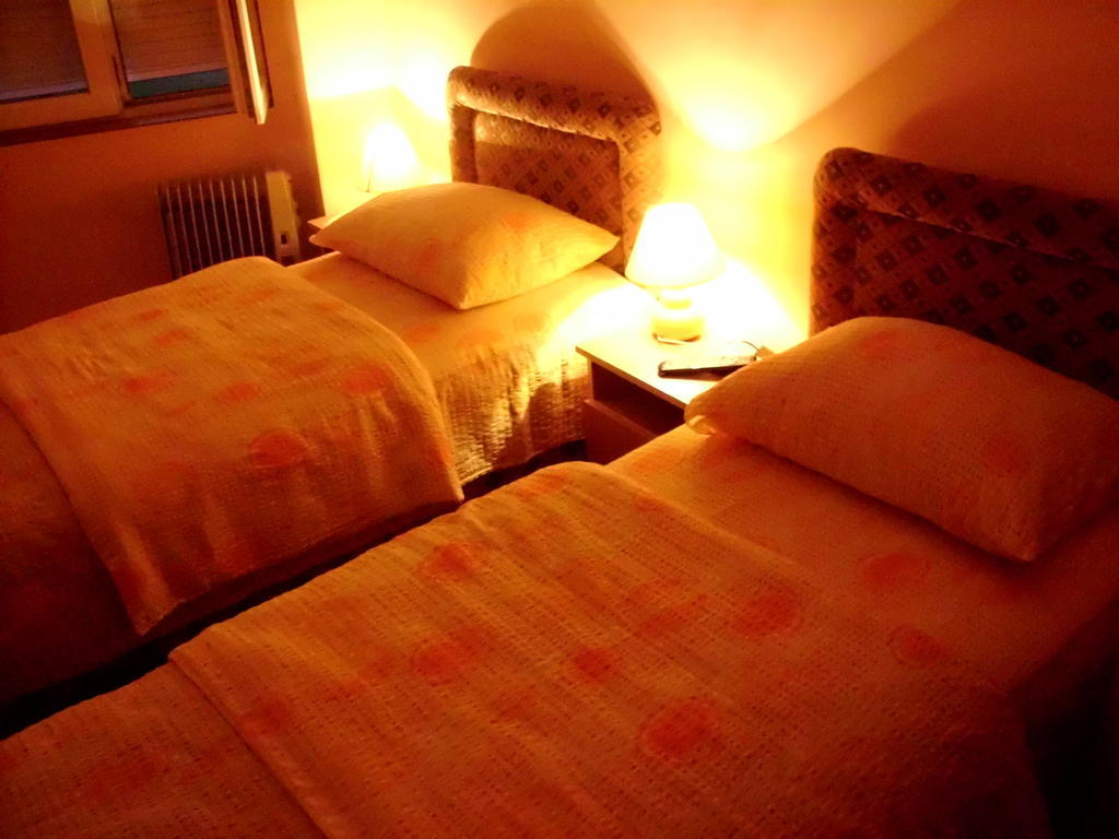 Apartments Bokan Τσέτινιε Δωμάτιο φωτογραφία