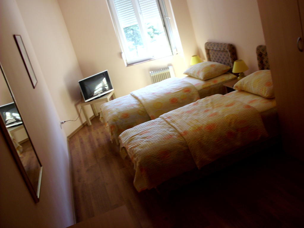 Apartments Bokan Τσέτινιε Δωμάτιο φωτογραφία